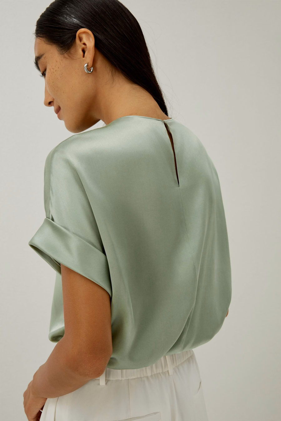 Obliuque Sleeves Round Neck Silk Tee