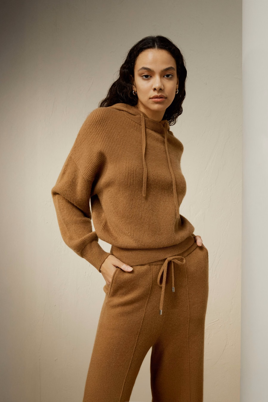 Eshe 2-in-1 Cashmere Detachable Hoodie