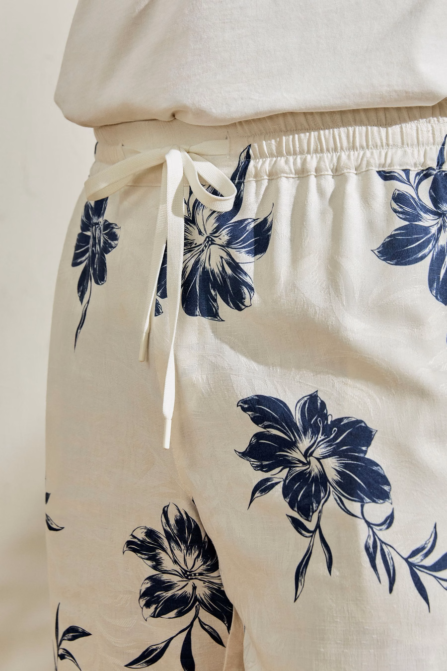 Hawaiian Cruise Lily Shorts