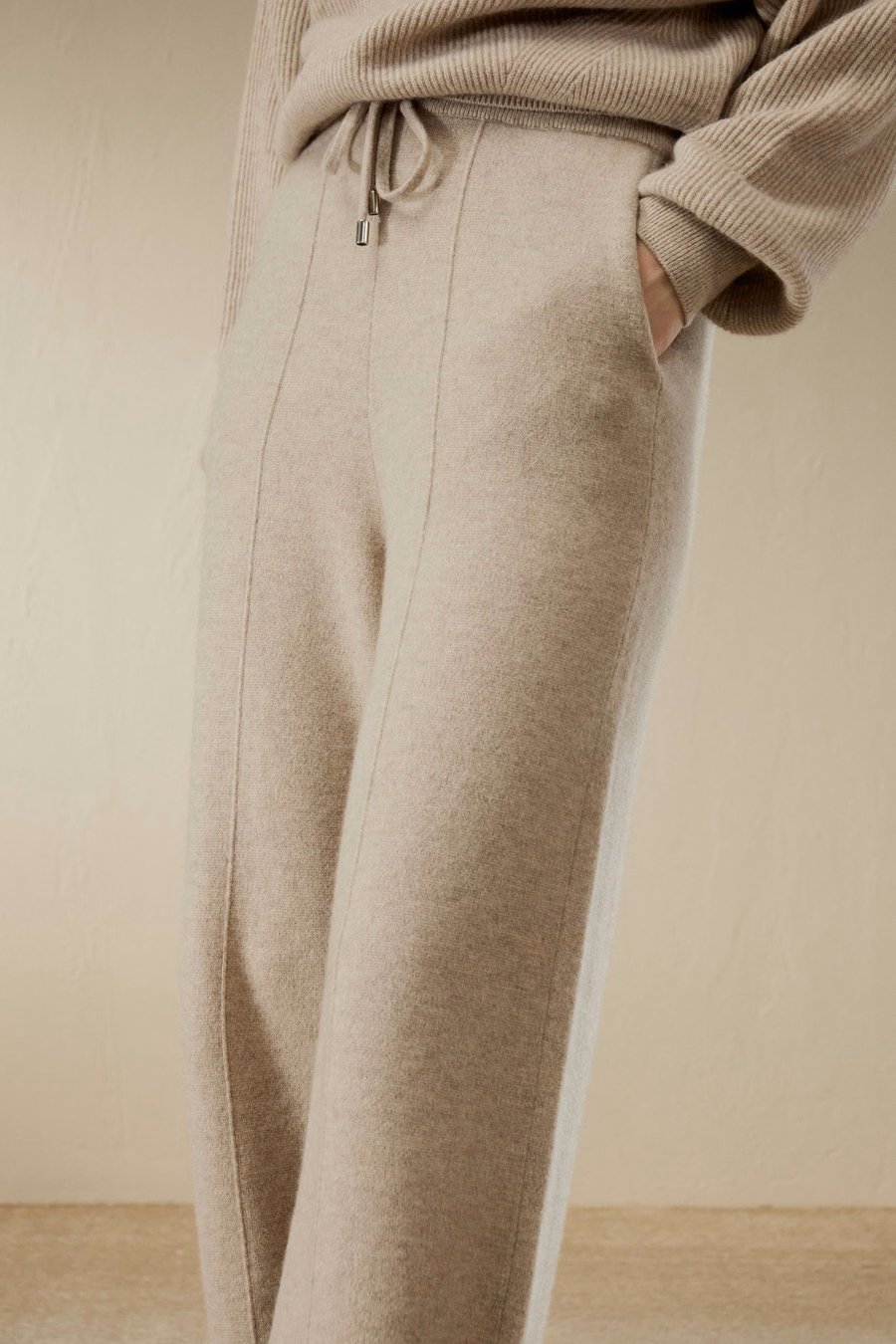Fluid Cashmere Sweatpants