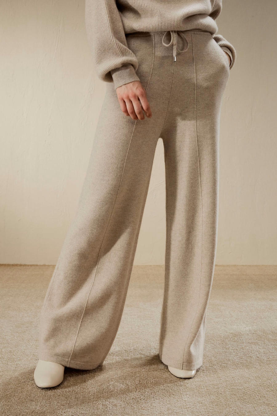 Fluid Cashmere Sweatpants