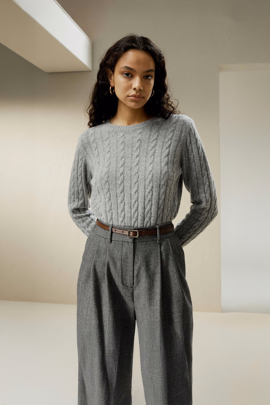 Classic Cable Knit Sweater with Ribbed Edges